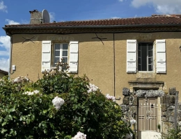 Vignette - Rurale - Maison de Village avec Vue Imprenable, Jardin et Cour