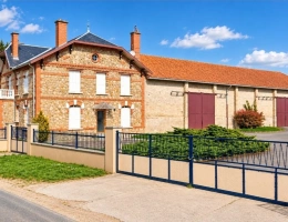 Vignette - Equestrian - 8-room property for sale 25 minutes from Reims (51) Property with house and farm on approximately 1.