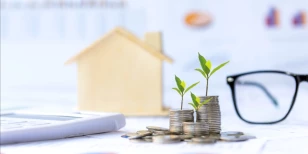 How can we analyse the income generated by real estate investment trusts (SCPI) over three decades?