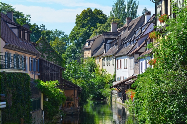 maison bord d'eau touristique