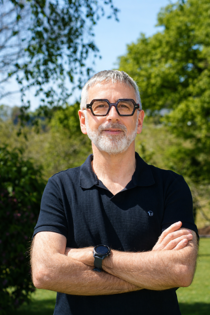 Bernard Charlotin, expert en évaluation immobilière, sur le terrain