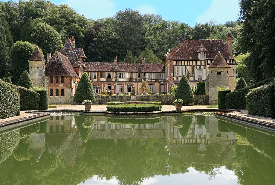 Bien de prestige en France : château en zone rurale