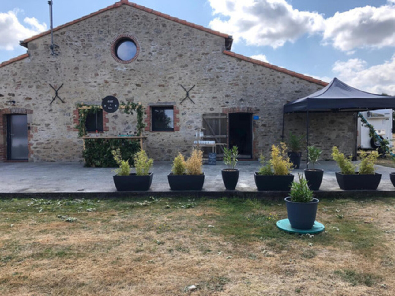 Photos 3 - Tourist - Dpt Maine et Loire (49), à vendre proche de CHOLET Salle de réception + Gites  TERRAIN- 6739 M²