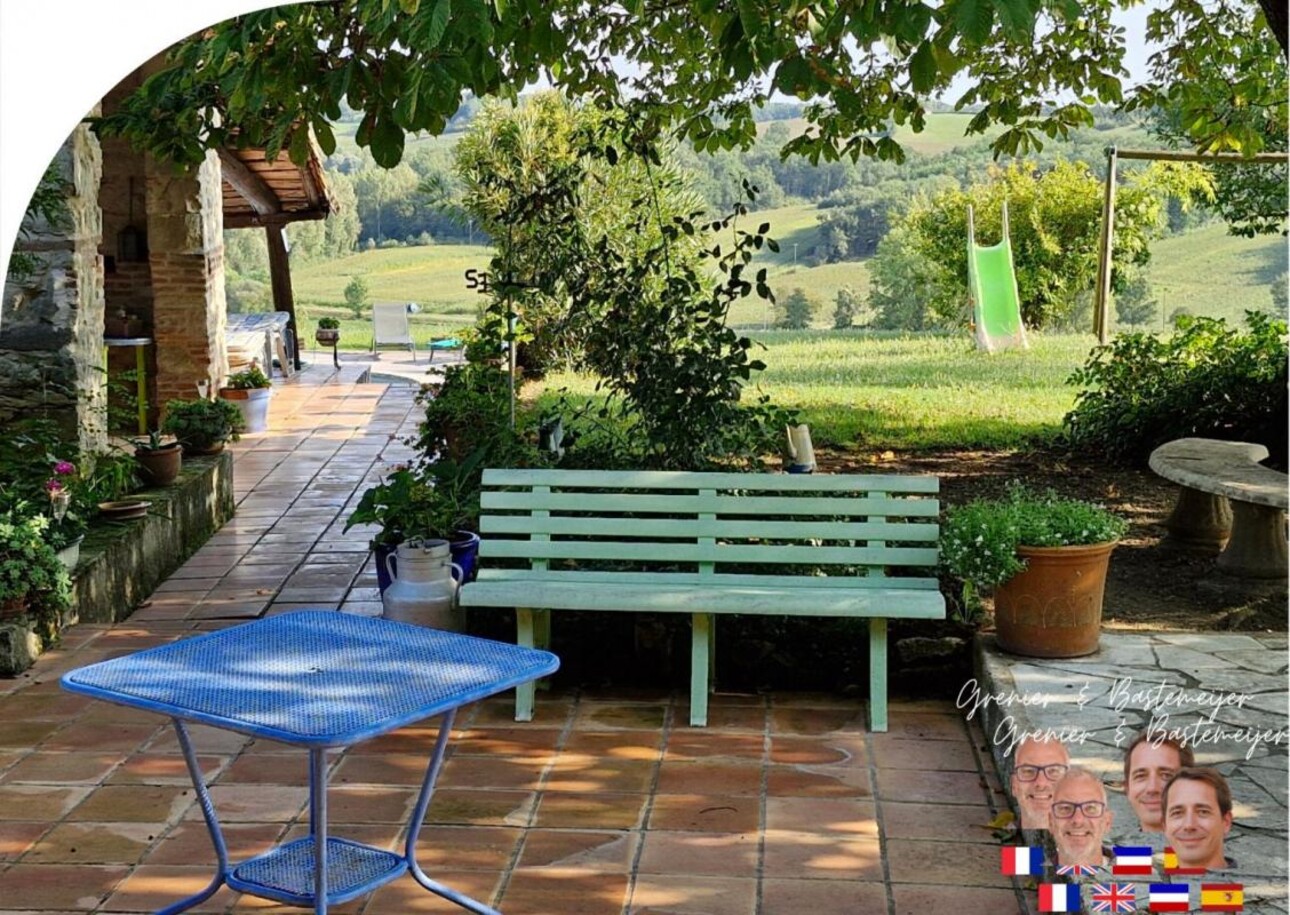 Photos 12 - Prestigious - Property