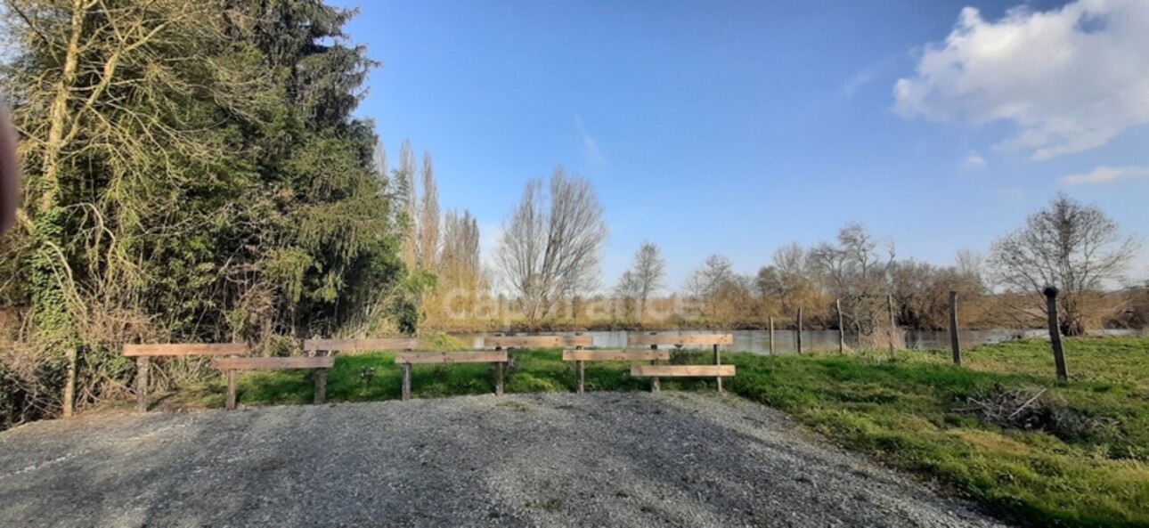 Photos 2 - Land - Dpt Sarthe (72), for sale LA CHARTRE SUR LE LOIR land 817 m² edge of Loir (20m) with EDF meter