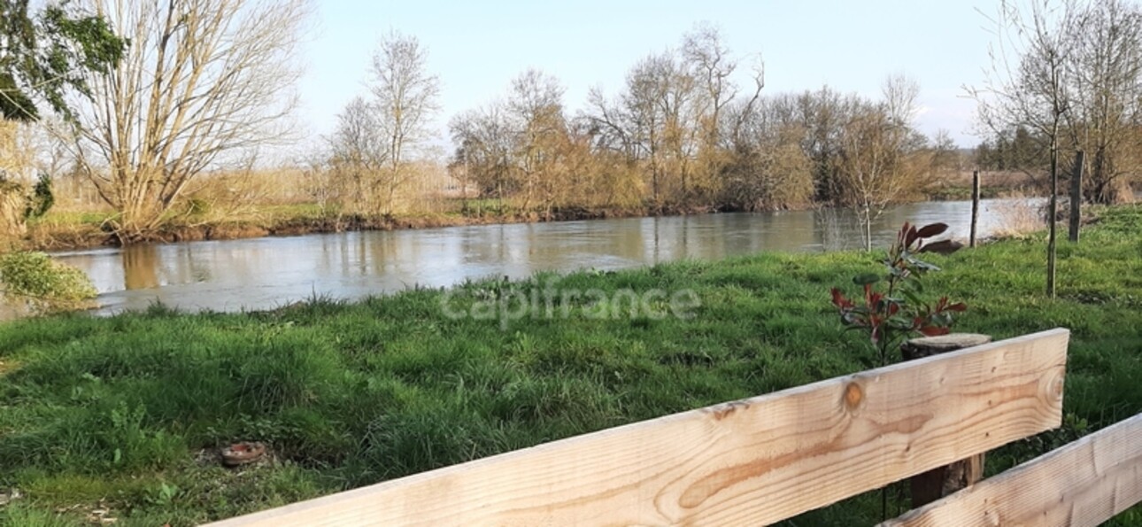 Photos 4 - Land - Dpt Sarthe (72), for sale LA CHARTRE SUR LE LOIR land 817 m² edge of Loir (20m) with EDF meter