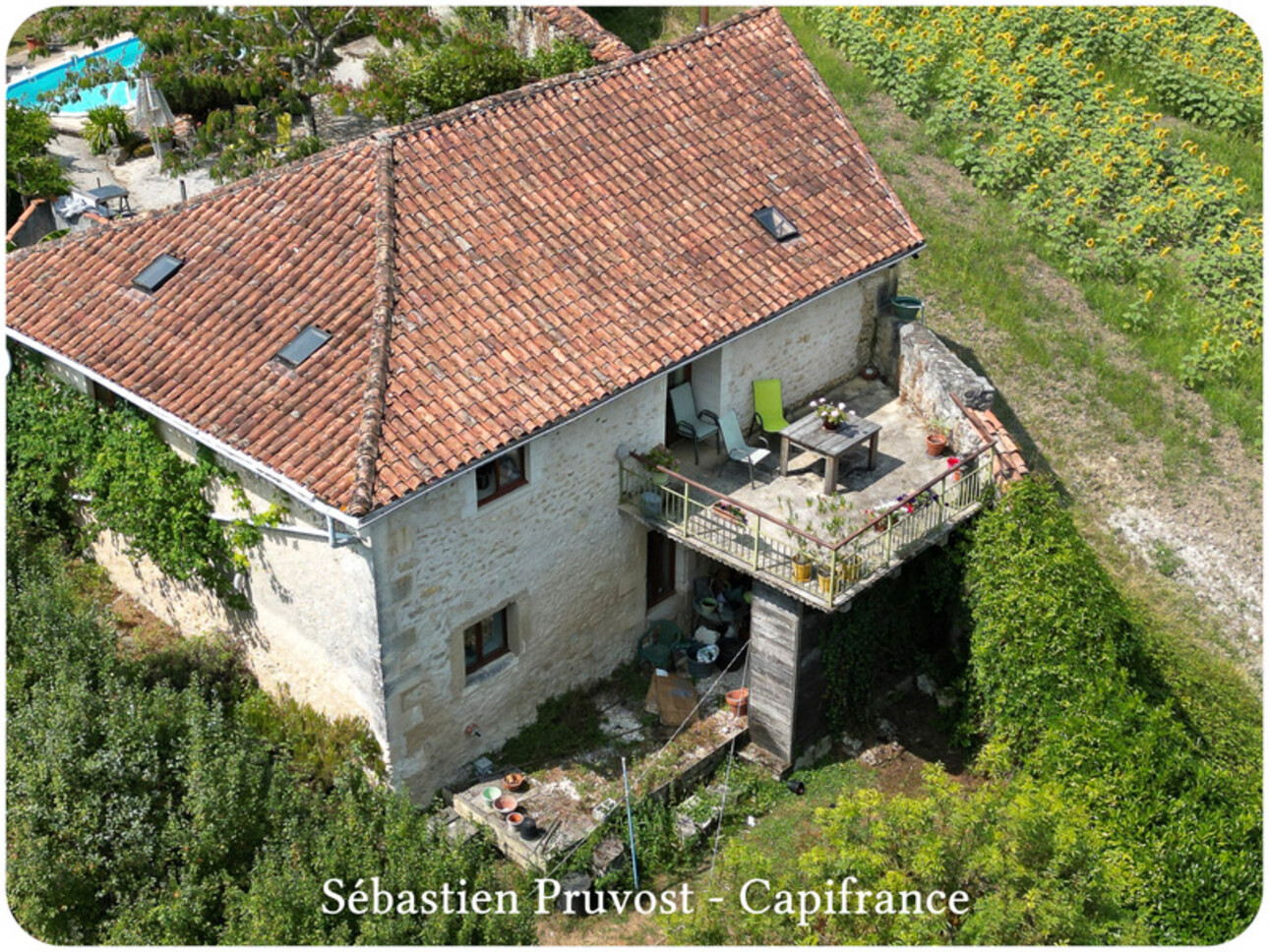 Photos 4 - Tourist - Dpt Dordogne (24), à vendre SAINT FELIX DE BOURDEILLES (24) propriété P8 184M2, terrain 1473m2, gîte, garage, piscine