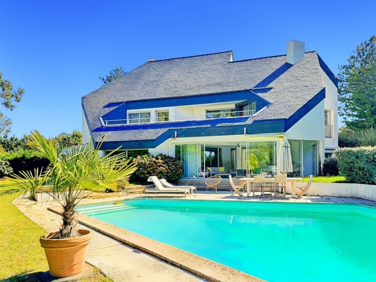 Photos 1 - Prestigious - ARCHITECT-DESIGNED VILLA of 260 m² in the heart of the LA BAULE International Golf Course
