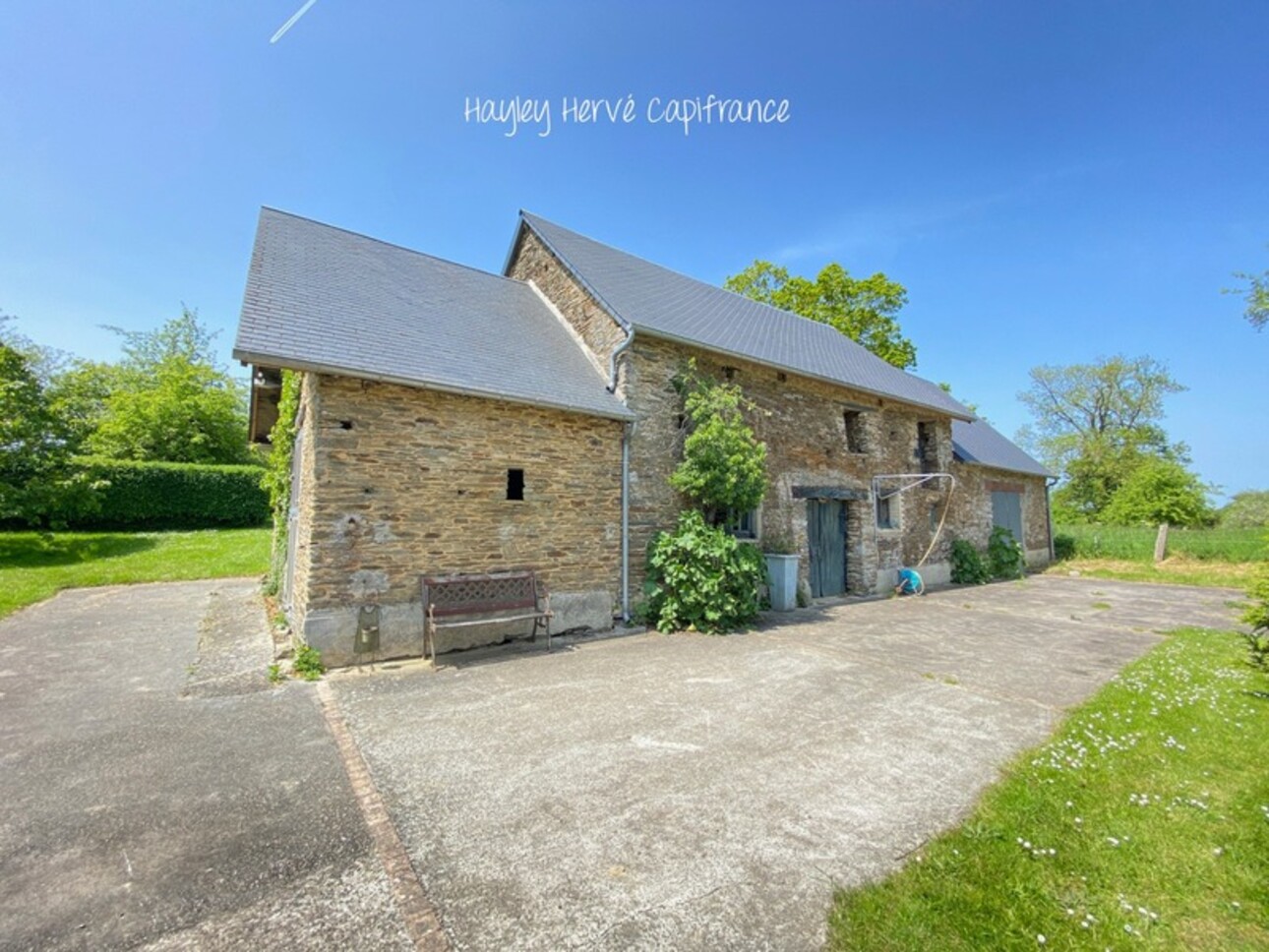 Photos 15 - Tourist - Exceptional Stone Property with Guest House & Equestrian Facilities – Calvados, Normandy (14)