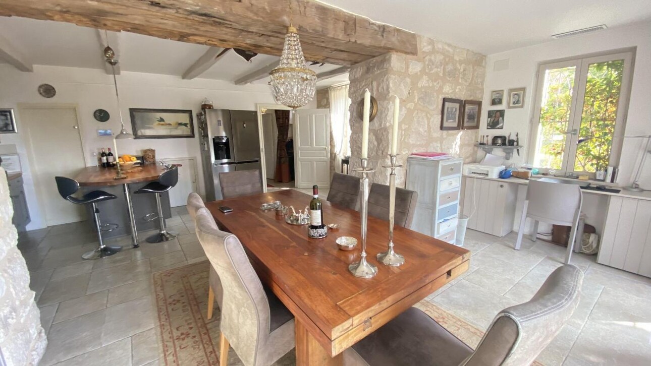 Photos 9 - Prestigious - House