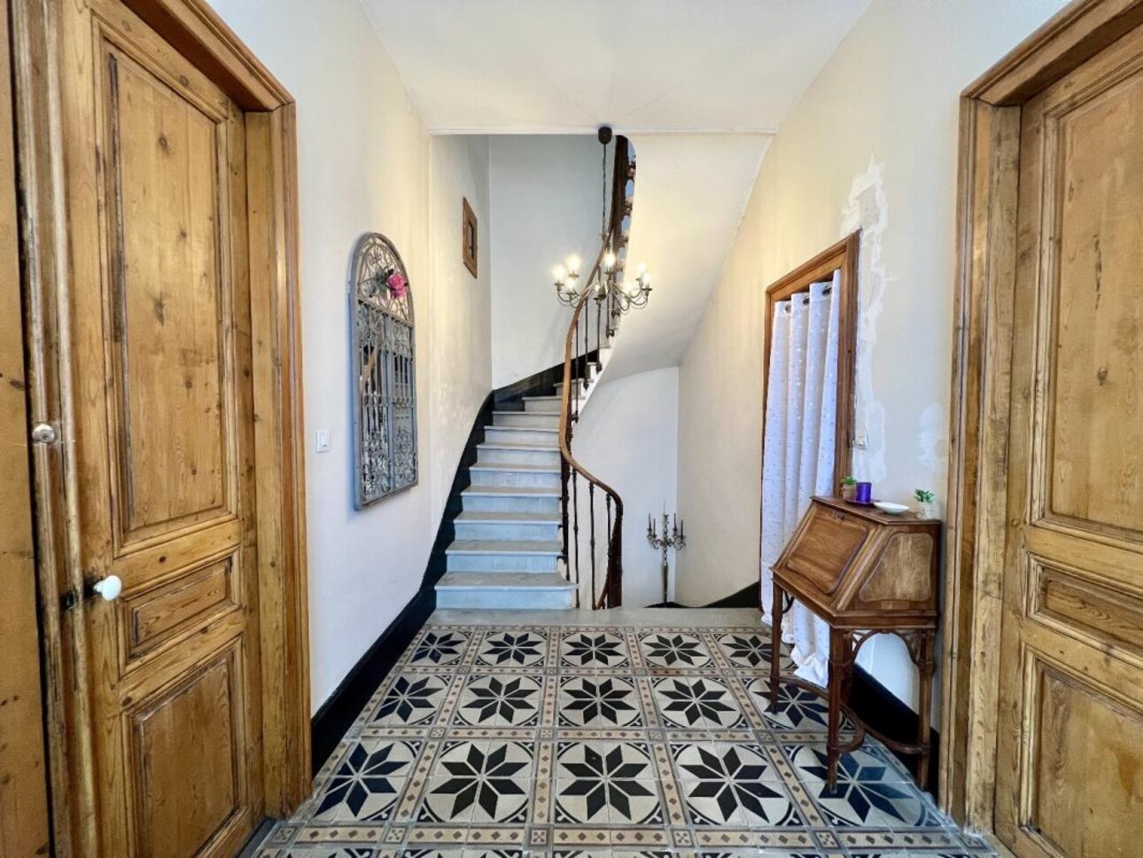 Photos 5 - Prestigious - Character property