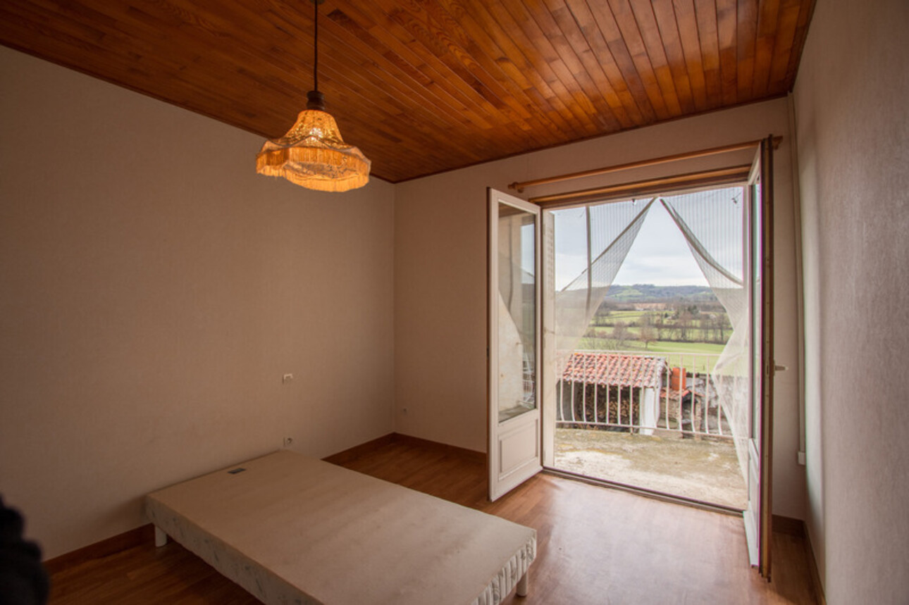 Photos 14 - Tourist - Dpt Rhône (69), à vendre AVEIZE,  Ferme, 4 chambres et nombreuses dépendances
