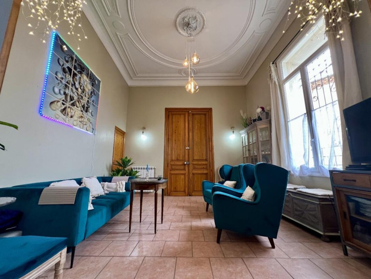Photos 2 - Prestigious - Character property