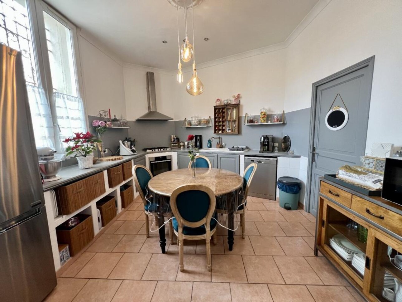 Photos 3 - Prestigious - Character property