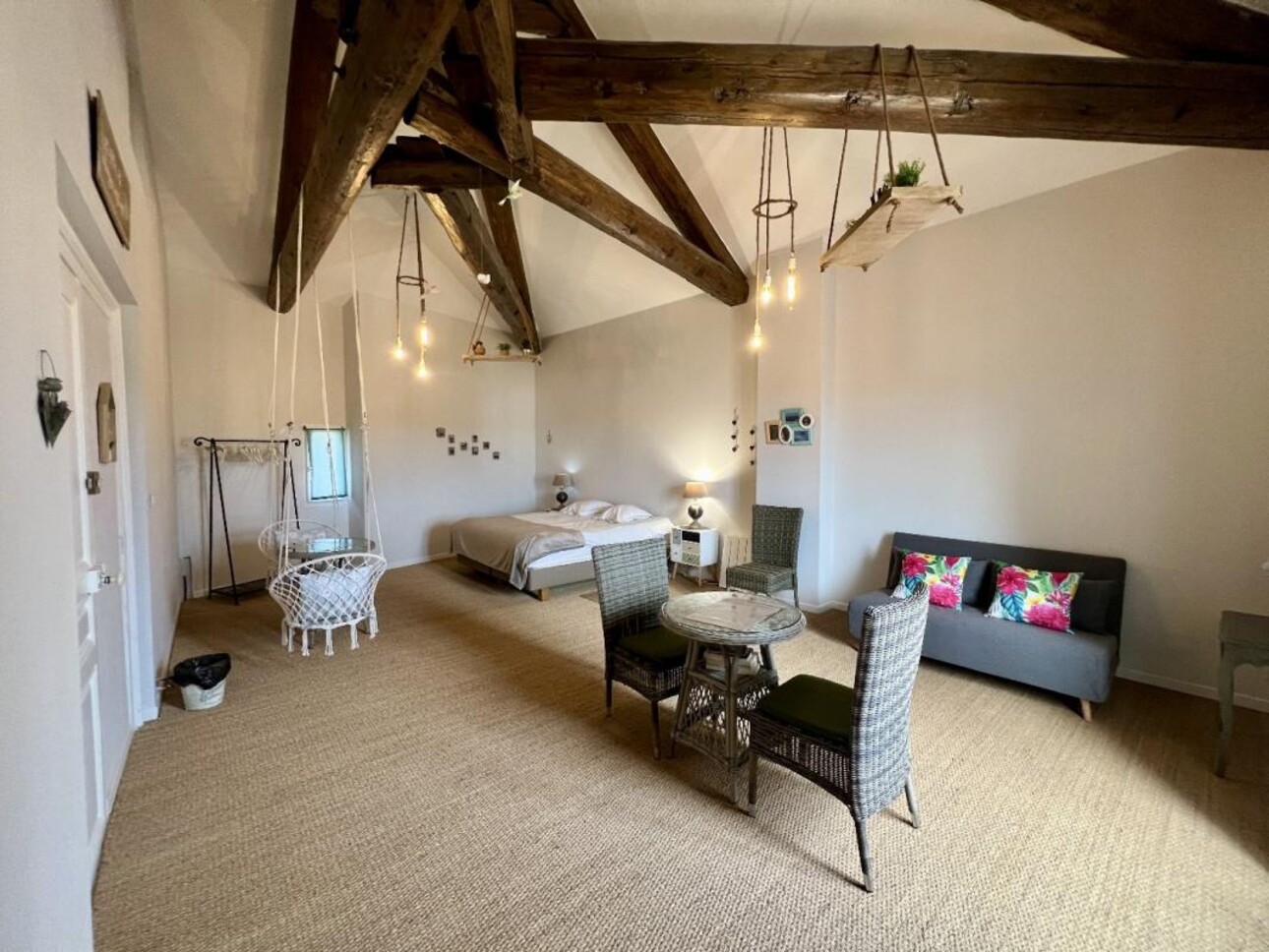 Photos 8 - Prestigious - Character property