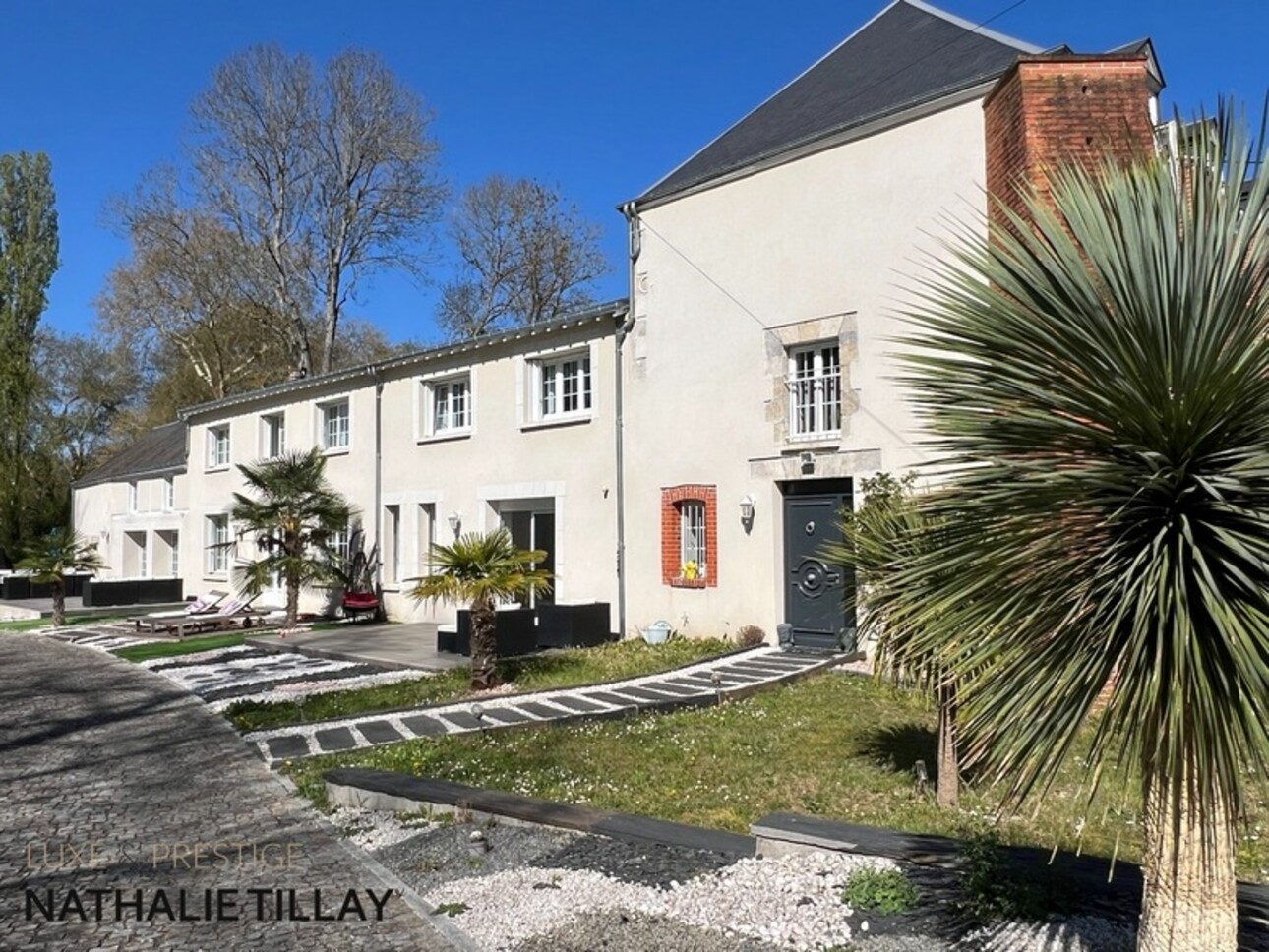 Photos 4 - Tourist - Propriete à vendre, superbe Moulin rénové et bordé par la rivière, a l est d Orleans, parcelle de 4500 m²
