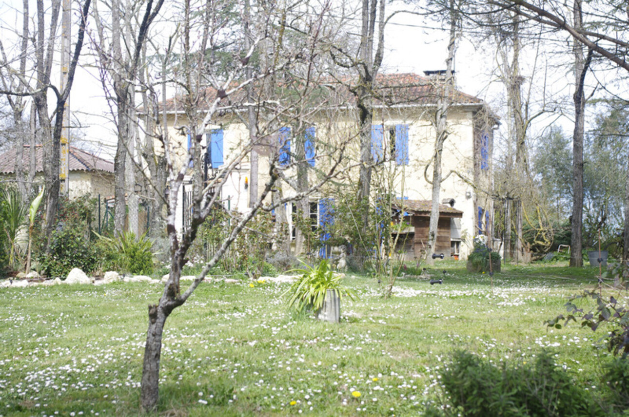 Photos 15 - Tourist - SAINT JEAN POUTGE, for sale charming 8-room property + potential for independent gîtes on 7.4 ha of