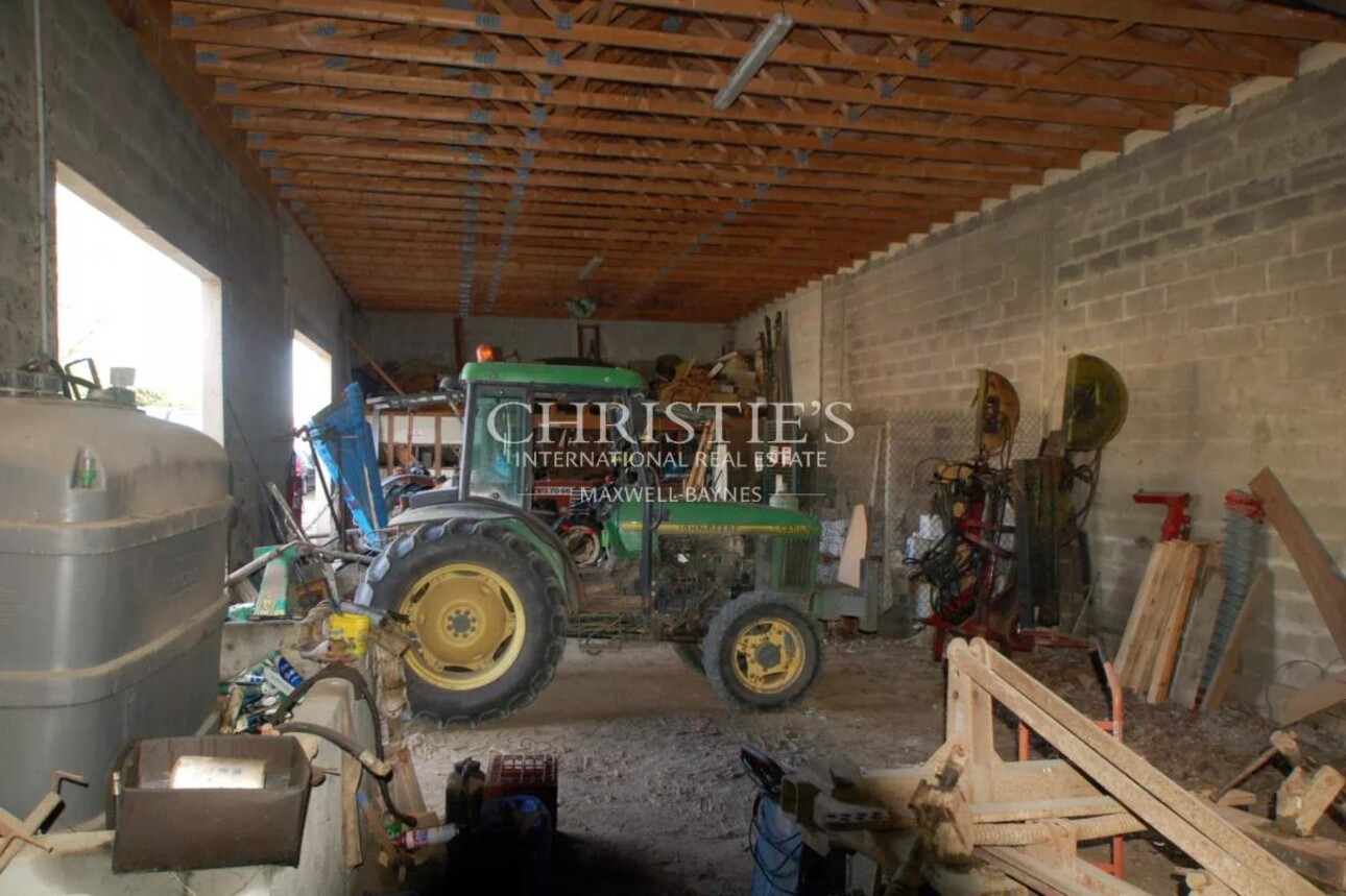 Photos 13 - Prestigious - For sale vineyard estate of 11 ha - Beautiful chartreuse for renovation
