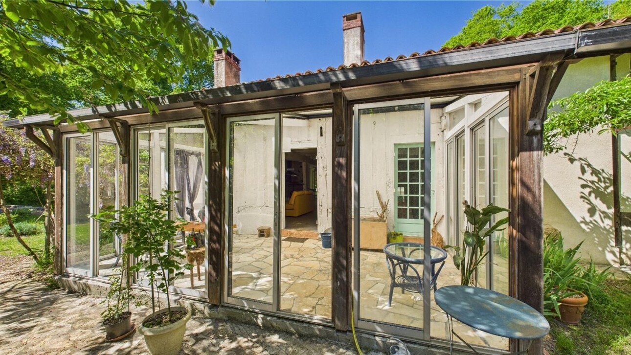 Photos 11 - Prestigious - House