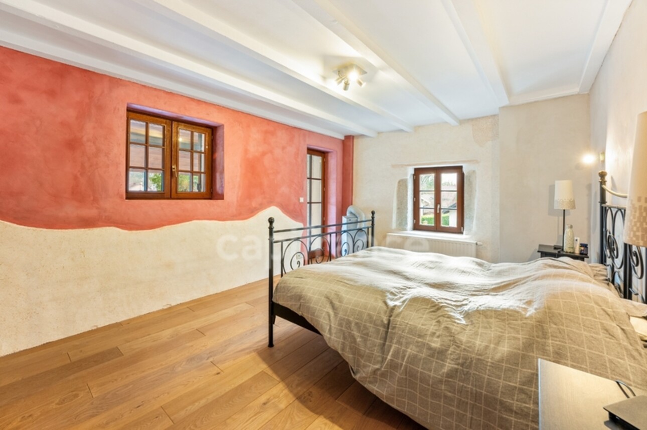 Photos 9 - Prestigious - FOR SALE – Renovated Gessienne Farm + Barn - PREVESSIN-MOENS (01)