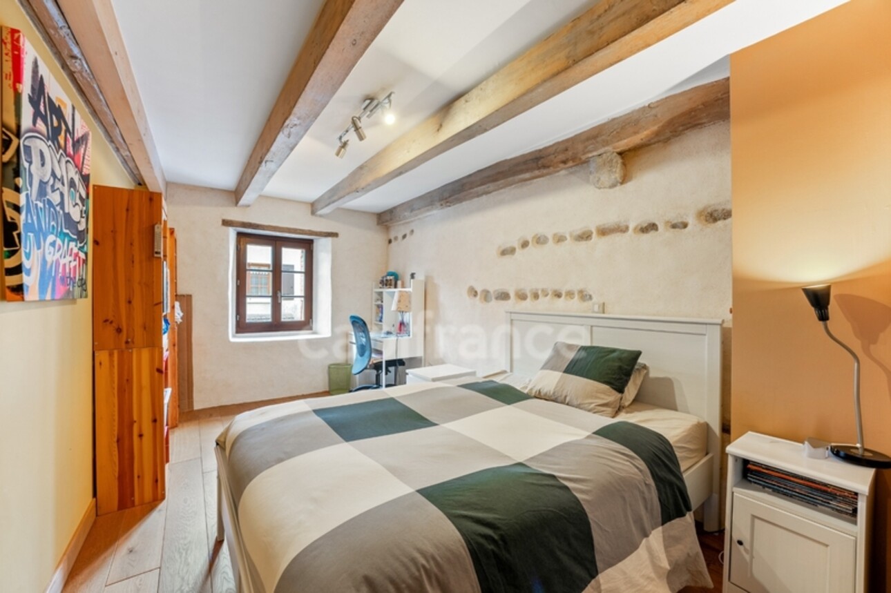 Photos 11 - Prestigious - FOR SALE – Renovated Gessienne Farm + Barn - PREVESSIN-MOENS (01)