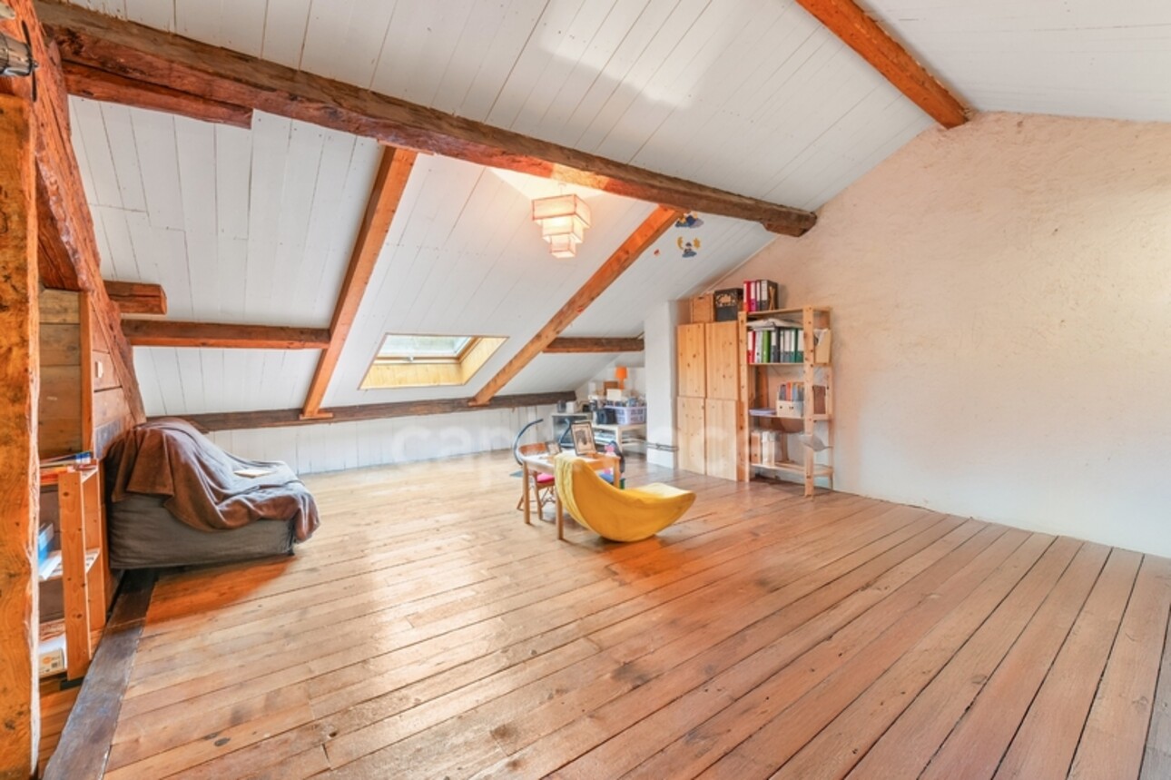 Photos 12 - Prestigious - FOR SALE – Renovated Gessienne Farm + Barn - PREVESSIN-MOENS (01)
