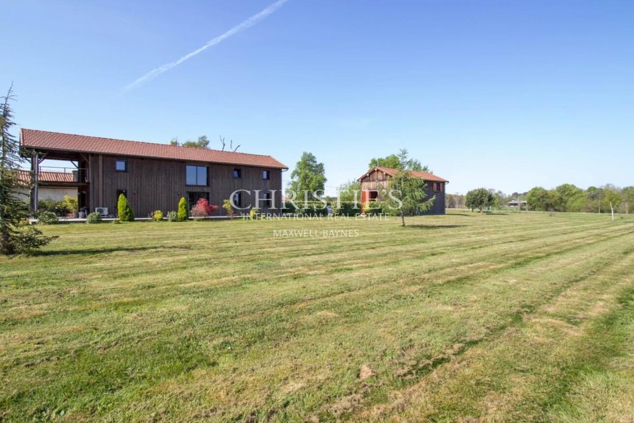 Photos 10 - Prestige - SECHOIR DE TABAC réaffectée nichée dans un cadre rural pittoresque, offrant 5 hectares de terre qui vous relient harmonieusement à la nature