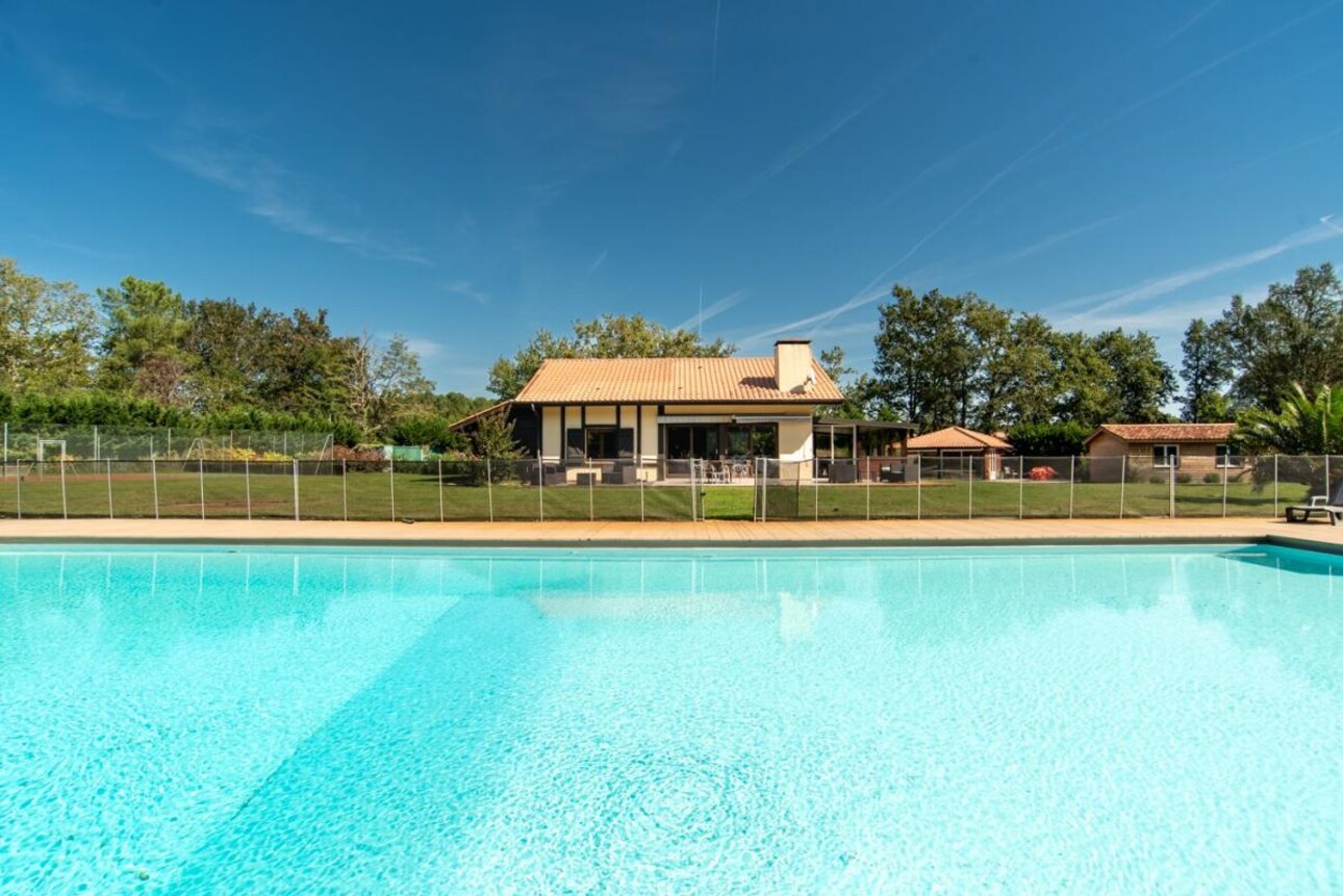 Photos 4 - Prestigious - House