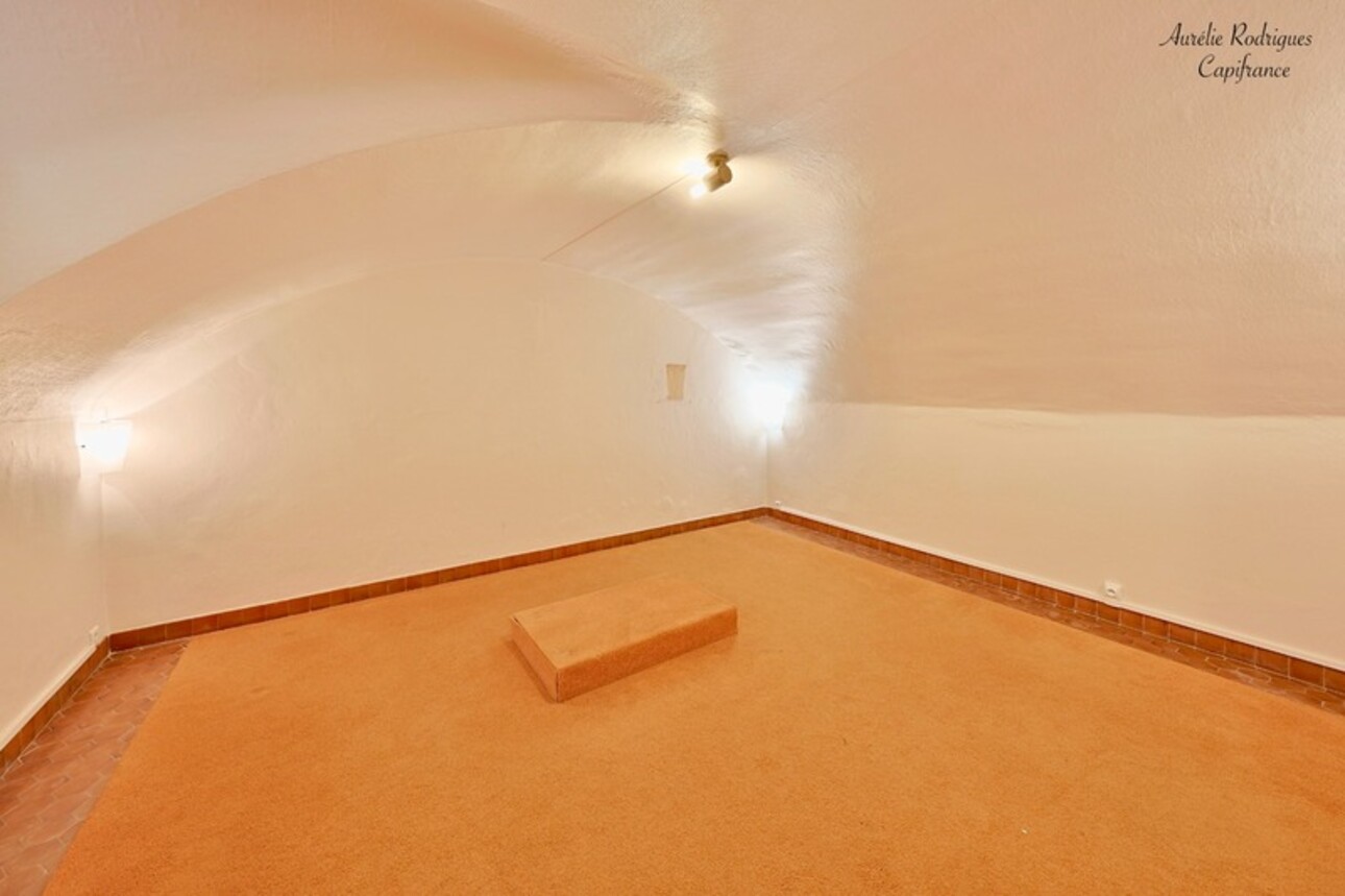 Photos 20 - Prestigious - Property for sale 14 rooms BOURG EN BRESSE (01)