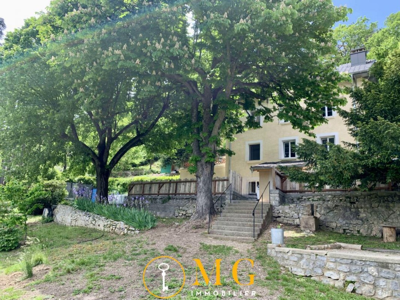 Photos 1 - Prestige - Maison de maître d'une surface d'environ 204 m2 sur un terra