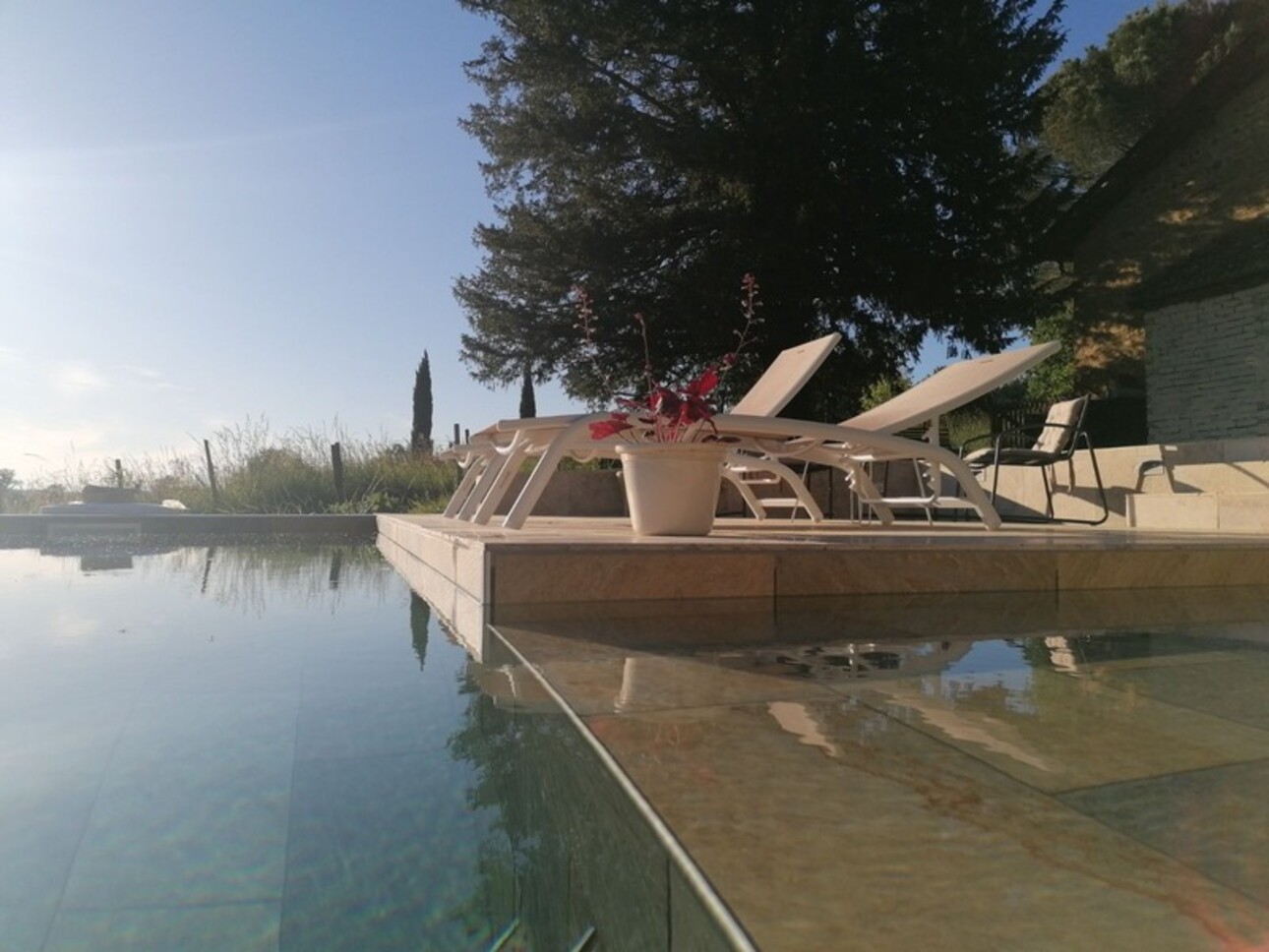 Photos 13 - Prestige - MIELAN 6 minutes: PROPRIETE de CHARME XVIIIs avec VUE, 5 chambres, garage, 1hectare, piscine, rénovation de qualité pour famille ou /et chambres d hôtes