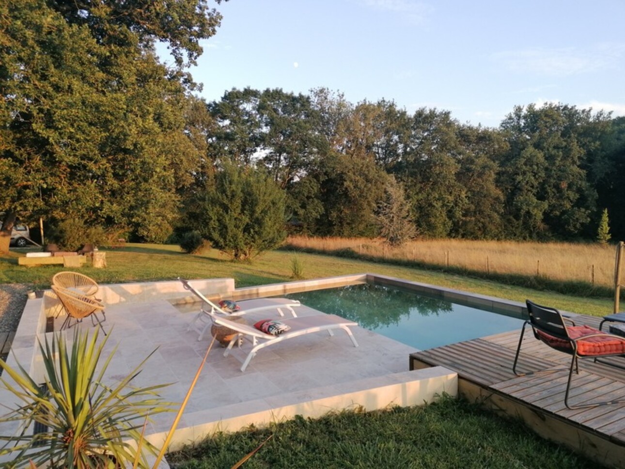 Photos 28 - Prestige - MIELAN 6 minutes: PROPRIETE de CHARME XVIIIs avec VUE, 5 chambres, garage, 1hectare, piscine, rénovation de qualité pour famille ou /et chambres d hôtes