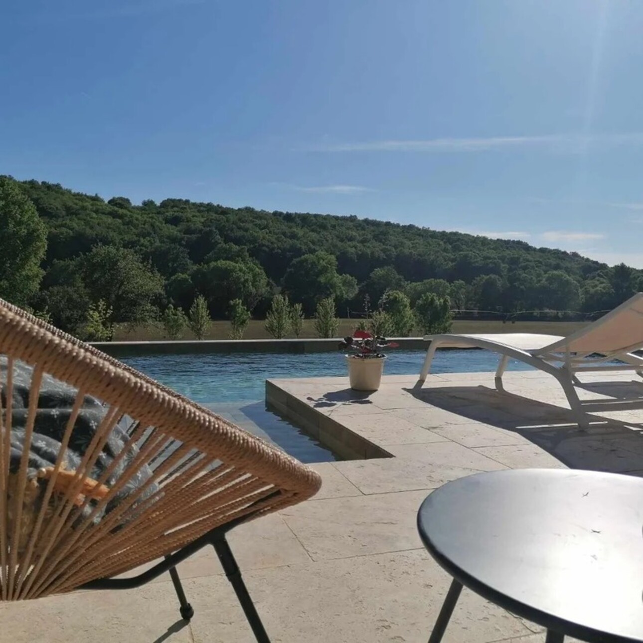 Photos 43 - Prestige - MIELAN 6 minutes: PROPRIETE de CHARME XVIIIs avec VUE, 5 chambres, garage, 1hectare, piscine, rénovation de qualité pour famille ou /et chambres d hôtes