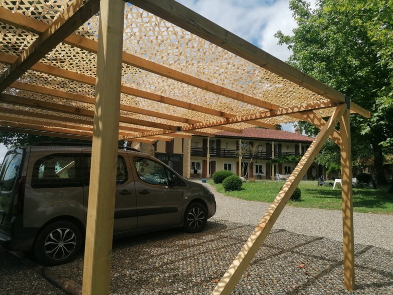 Photos 44 - Prestige - MIELAN 6 minutes: PROPRIETE de CHARME XVIIIs avec VUE, 5 chambres, garage, 1hectare, piscine, rénovation de qualité pour famille ou /et chambres d hôtes