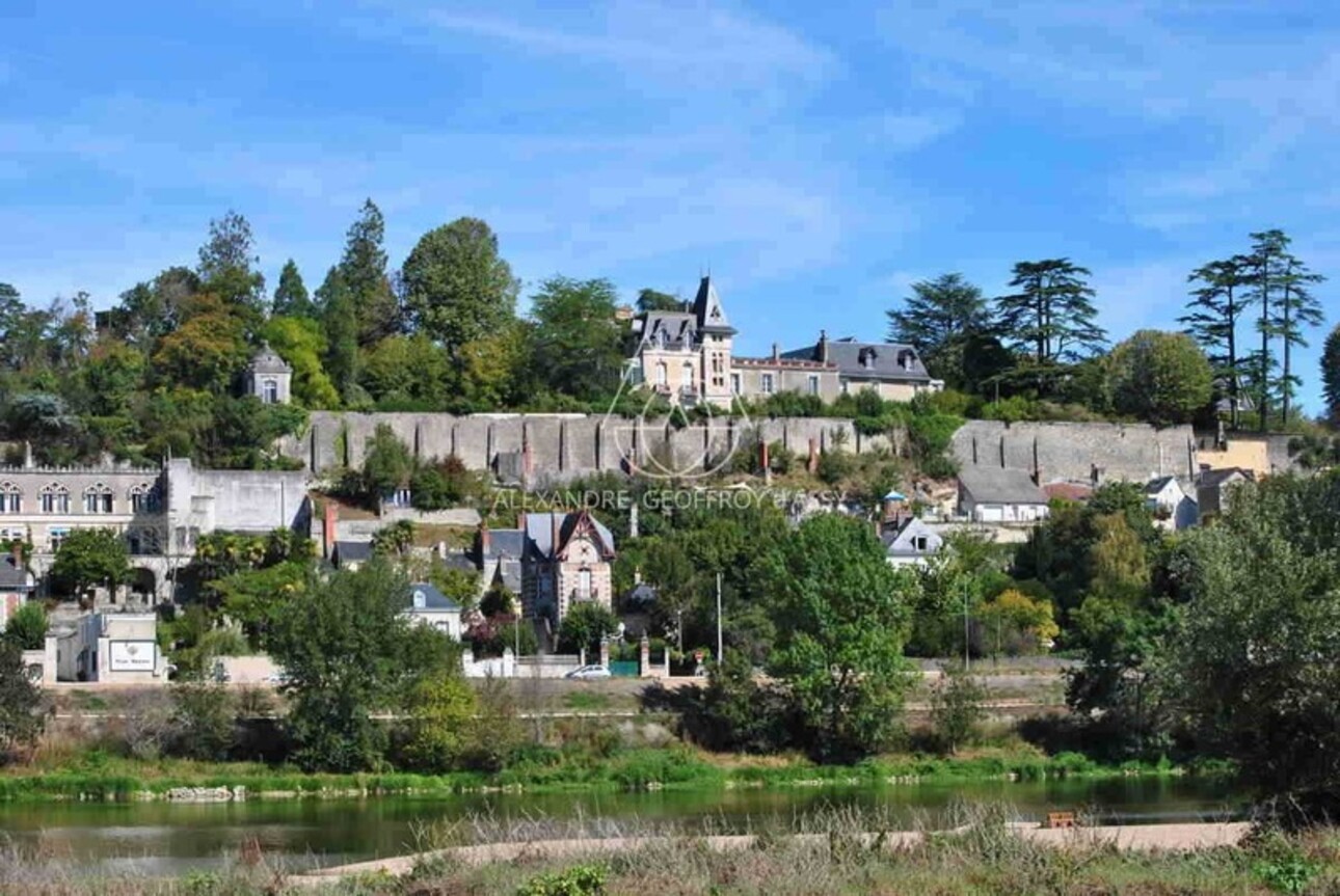 Photos 2 - Prestige - Château fin XIX eme surplombant la Loire avec une vue époustouflante. A rénover