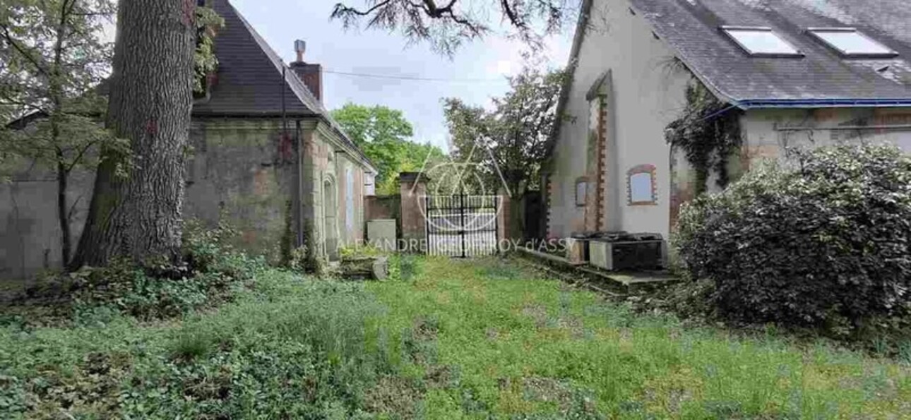 Photos 8 - Prestige - Château fin XIX eme surplombant la Loire avec une vue époustouflante. A rénover