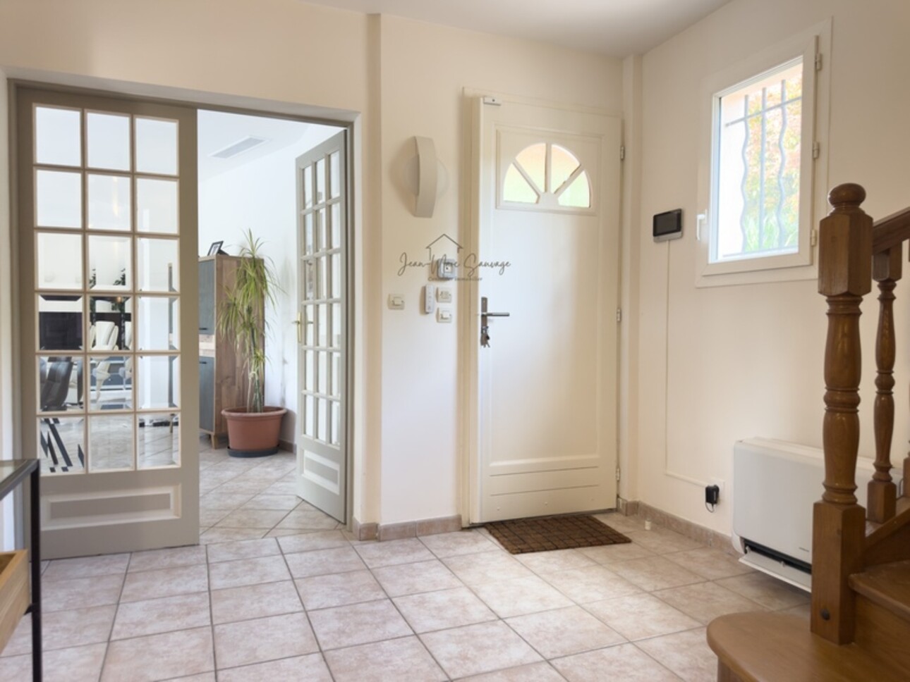 Photos 15 - Prestige - Bagnols-en-Forêt – villa 134 m² avec piscine à débordement et terrain de 2100 m²