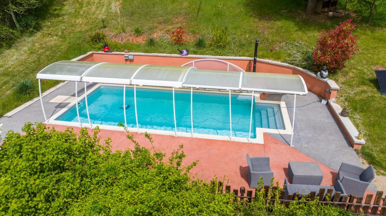 Photos 4 - Prestigious - Character property