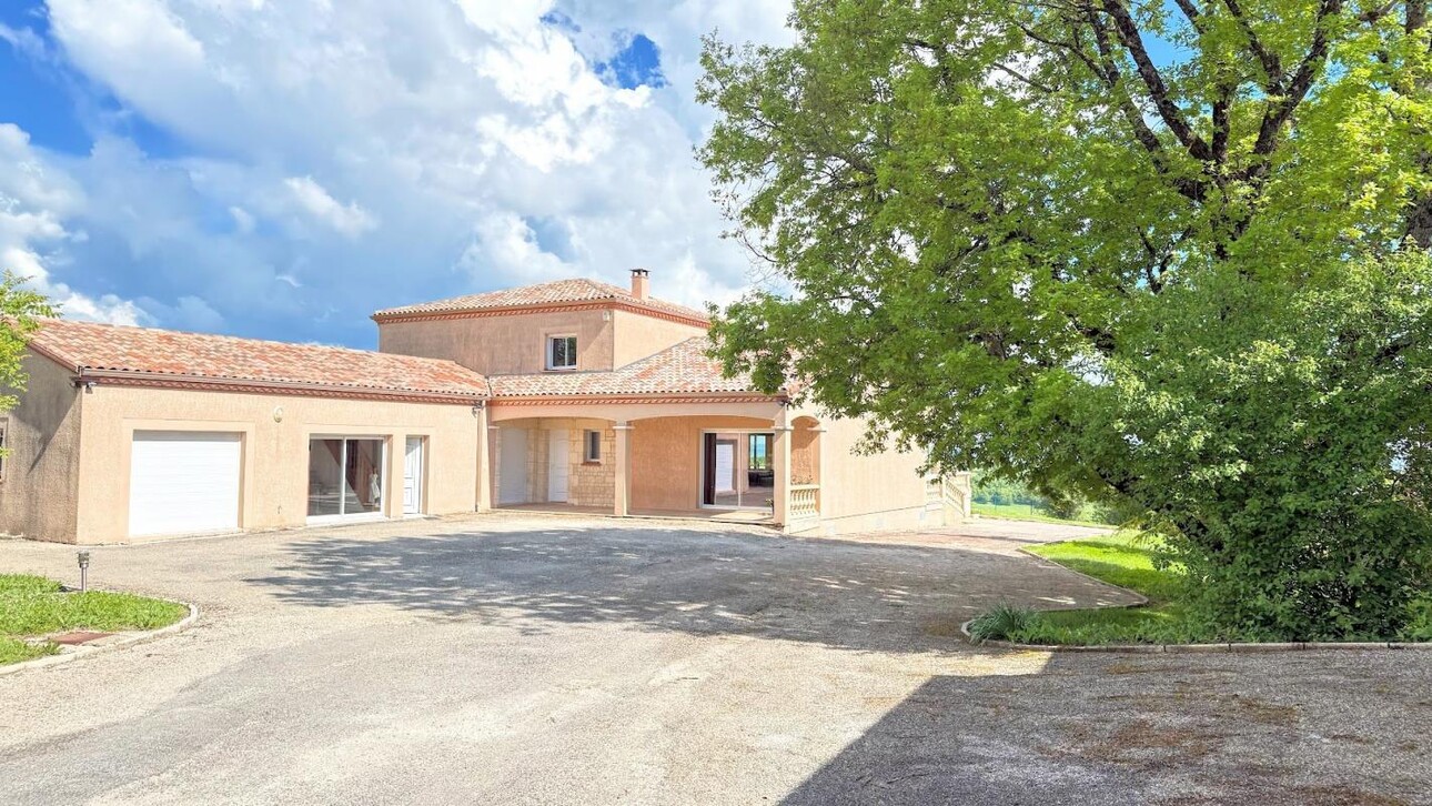 Photos 15 - Prestigious - Property