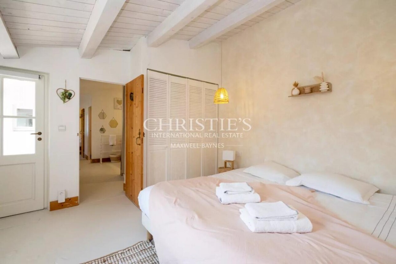 Photos 7 - Prestige - Charmante maison de famille rétaise, au cœur du village
