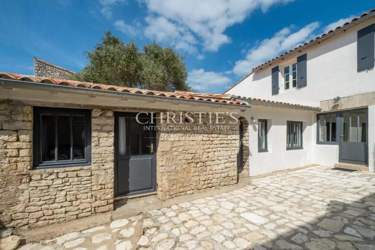 Photos 13 - Prestige - Charmante maison de famille rétaise, au cœur du village
