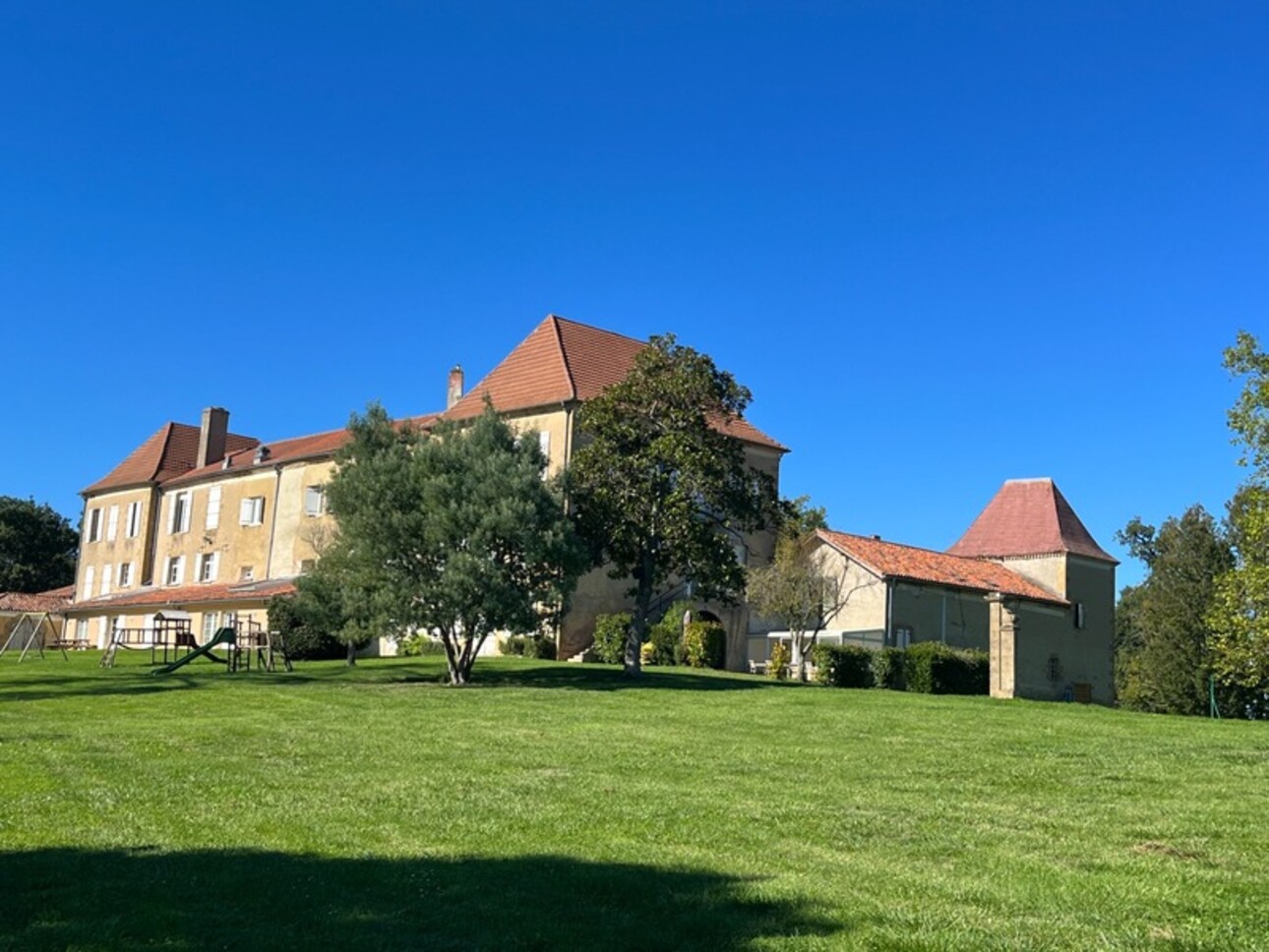 Photos 9 - Prestige - Dpt Gers (32), à vendre MARCIAC proche , Beau CHATEAU dominant sur 8ha ideal acueil public, EVENEMENTIEL, résidence séniors, communauté, habitat partagé
