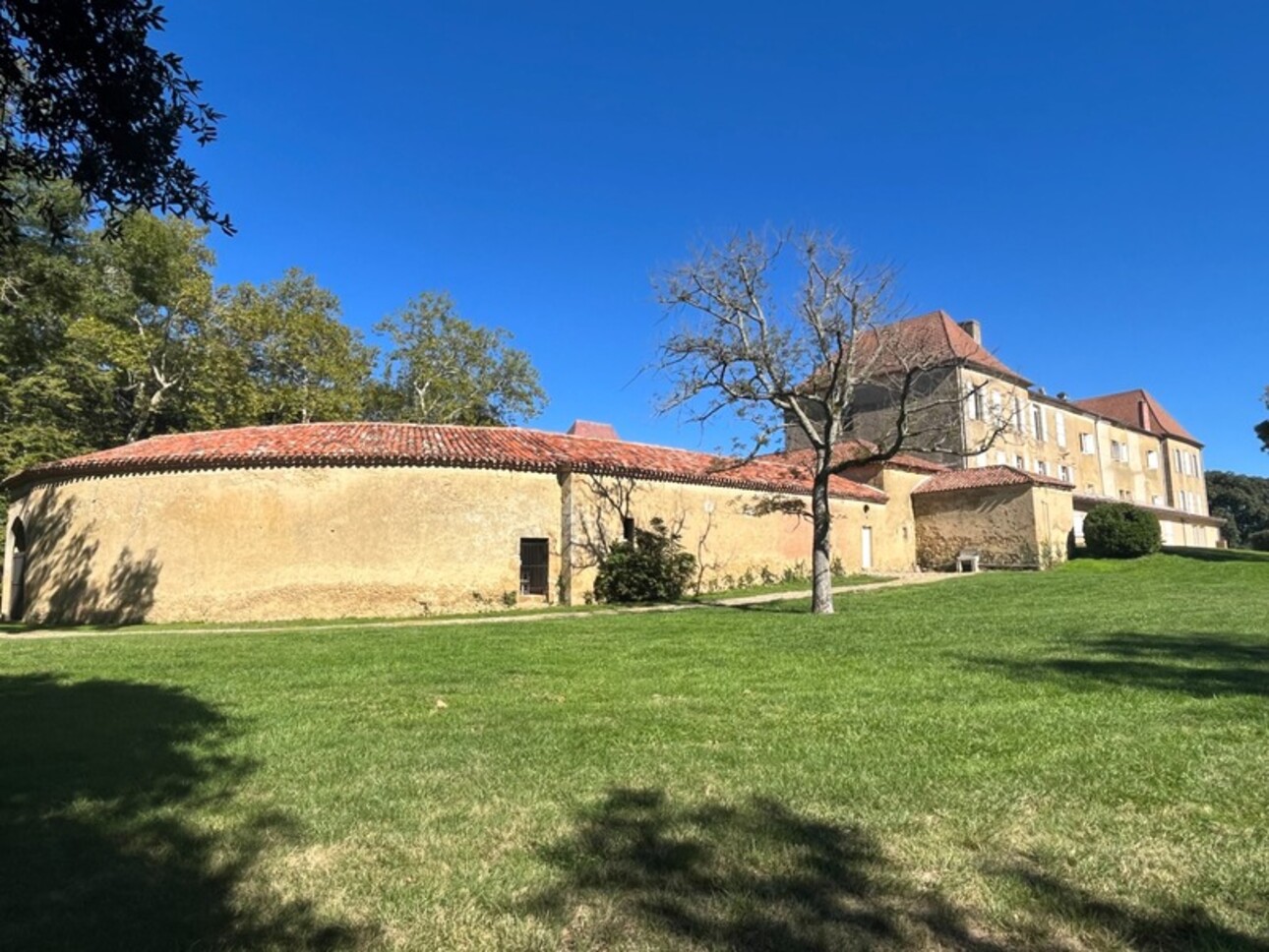 Photos 10 - Prestige - Dpt Gers (32), à vendre MARCIAC proche , Beau CHATEAU dominant sur 8ha ideal acueil public, EVENEMENTIEL, résidence séniors, communauté, habitat partagé