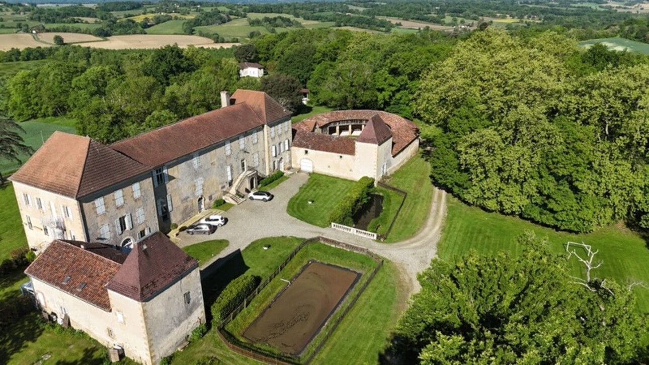 Photos 11 - Prestige - Dpt Gers (32), à vendre MARCIAC proche , Beau CHATEAU dominant sur 8ha ideal acueil public, EVENEMENTIEL, résidence séniors, communauté, habitat partagé