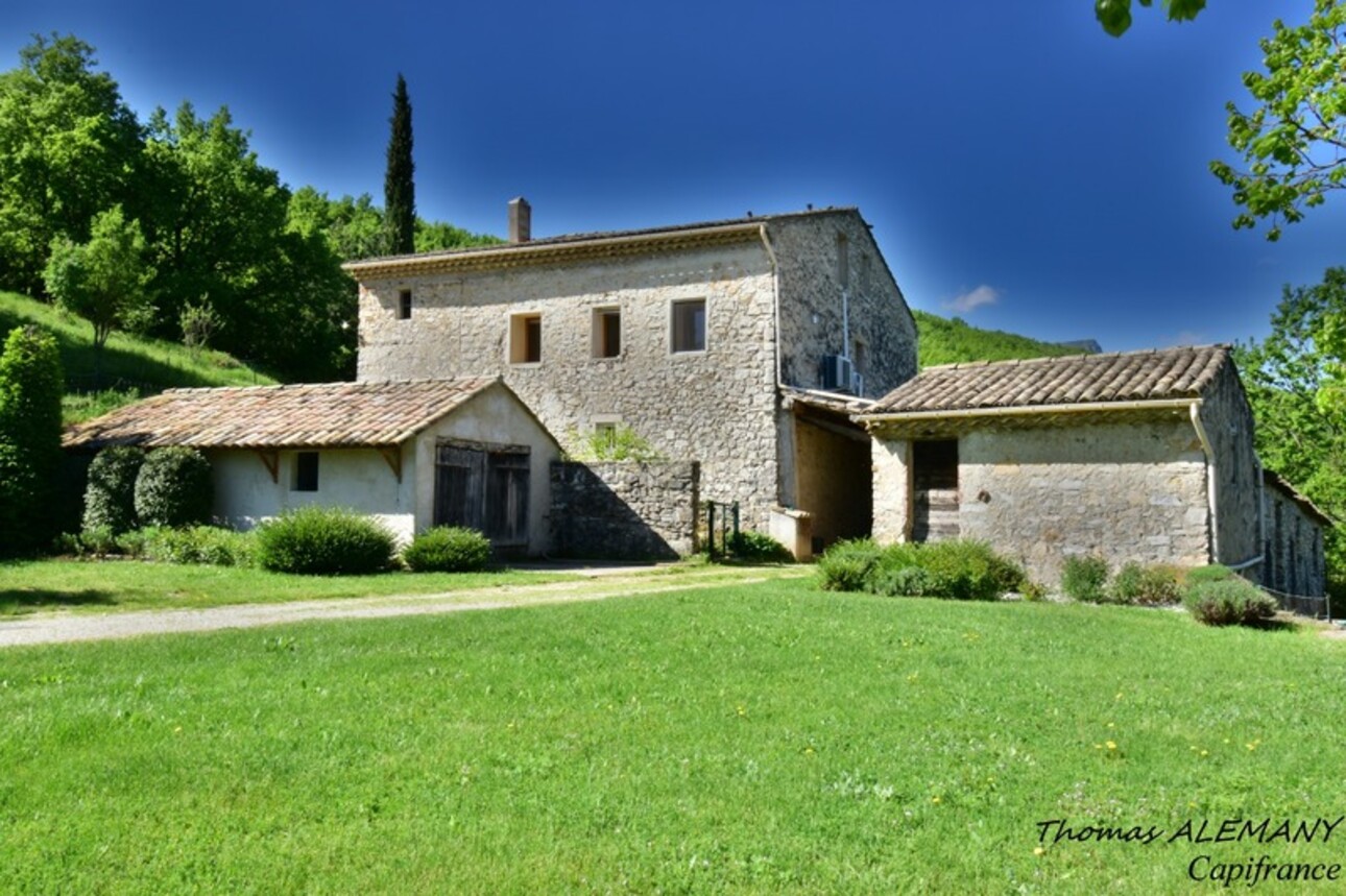 Photos 1 - Agricole - Propriété en pierre de 180 m² habitables sur 22 000 m² de terrain, vue dominante