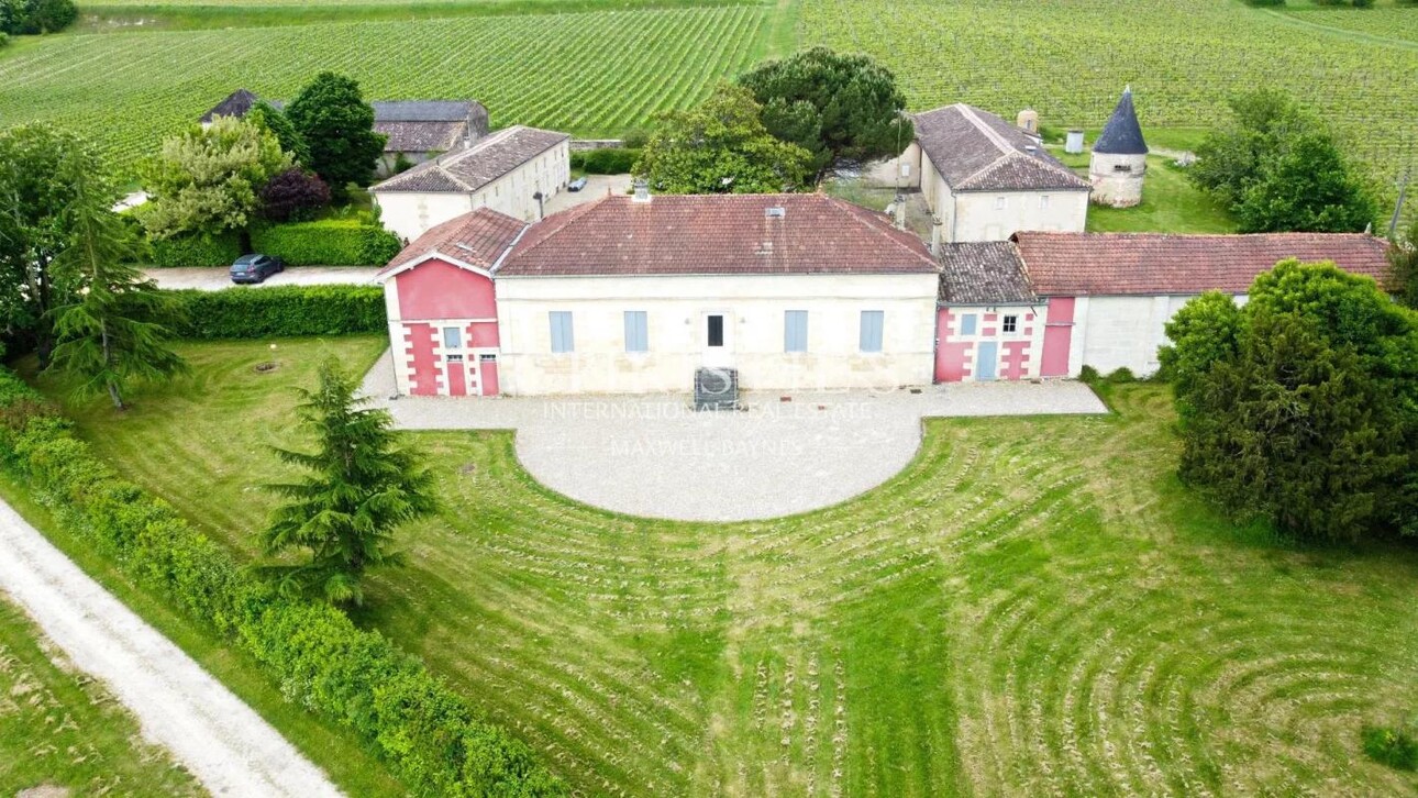 Photos 3 - Vineyard - 28 ha wine estate in excellent condition with attractive buildings