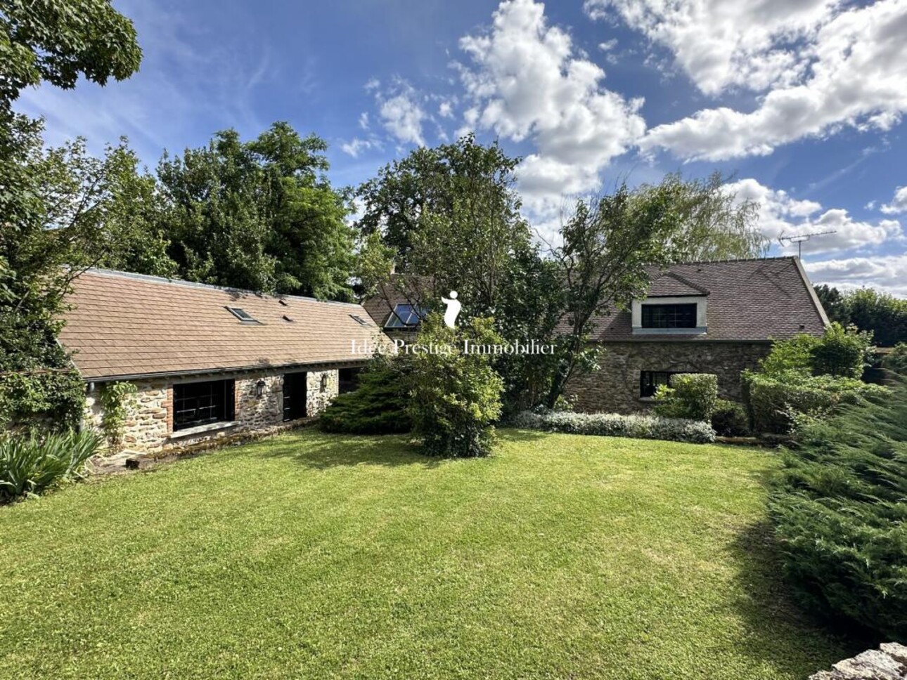 Photos 4 - Prestige - propriété briarde en coeur de village