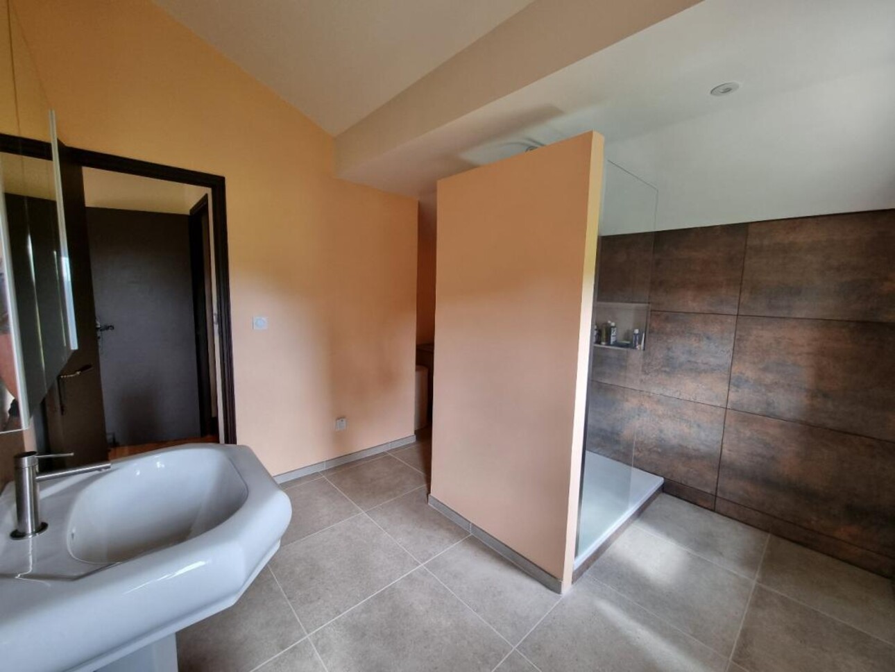 Photos 11 - Prestigious - Property