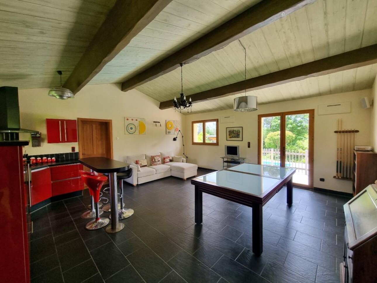 Photos 17 - Prestigious - Property