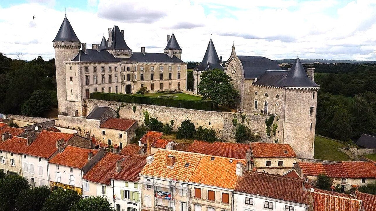 Photos 1 - Prestige - Maison de caractère